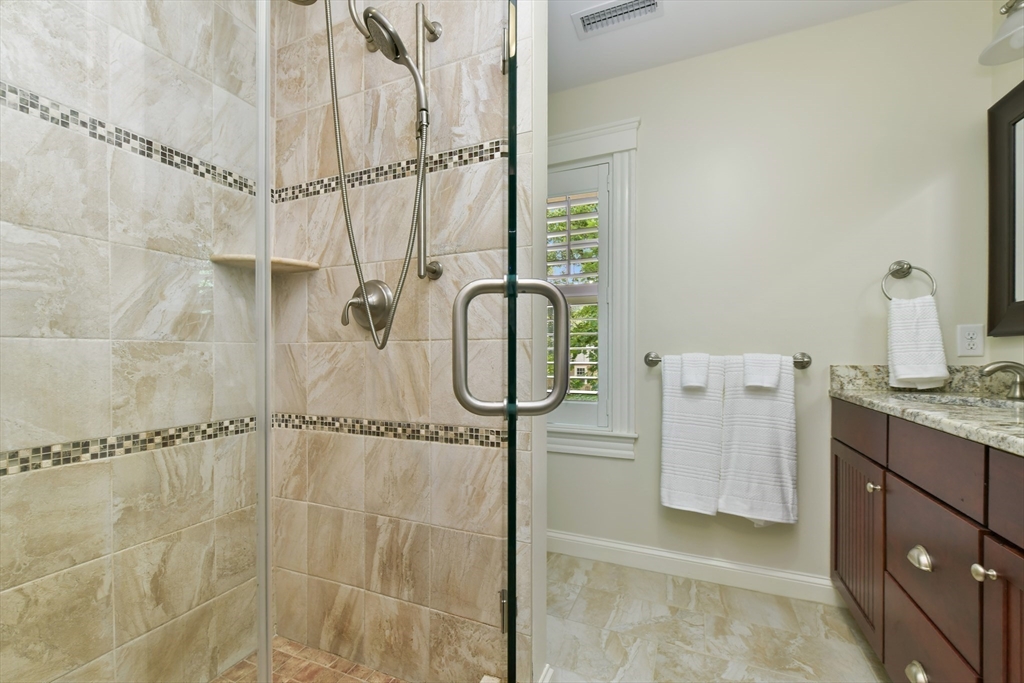 12 Coolidge Avenue Lexington, MA 02420 - Photo 15 of 24