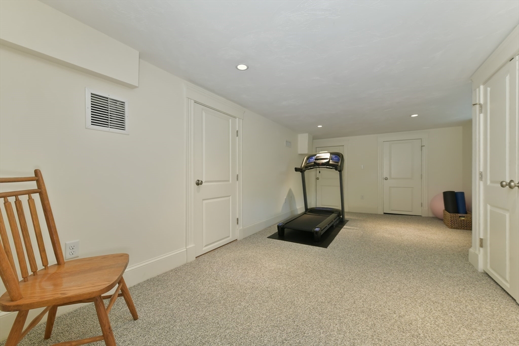 12 Coolidge Avenue Lexington, MA 02420 - Photo 20 of 24