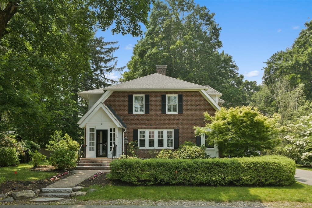 12 Coolidge Avenue Lexington, MA 02420 - Photo 2 of 24