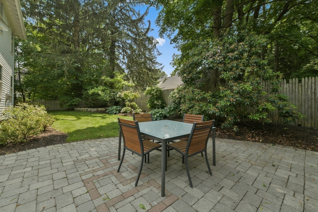 12 Coolidge Avenue Lexington, MA 02420 - Photo 22 of 24