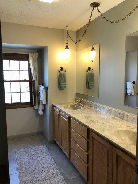 105 Greystone Drive Oak Ridge, TN 37830 - Photo 21 of 35 25 Upstairs Bath