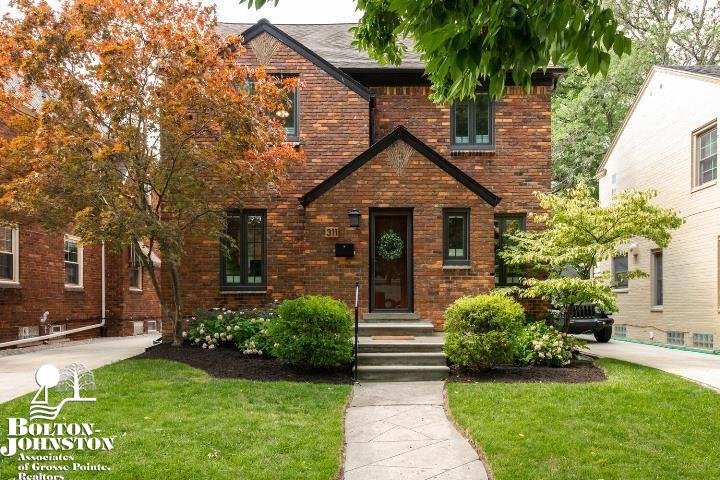 311 Merriweather Road Grosse Pointe Farms, MI 48236 - Photo 1 of 49