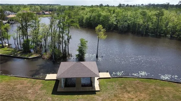 $500,000 | 21567-21559 Blue Marlin Drive, Springfield, LA 70462