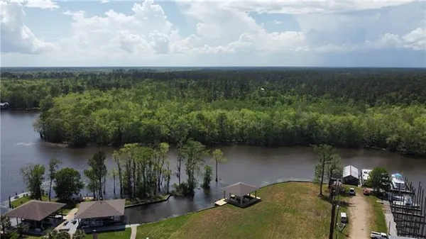 $500,000 | 21567-21559 Blue Marlin Drive, Springfield, LA 70462