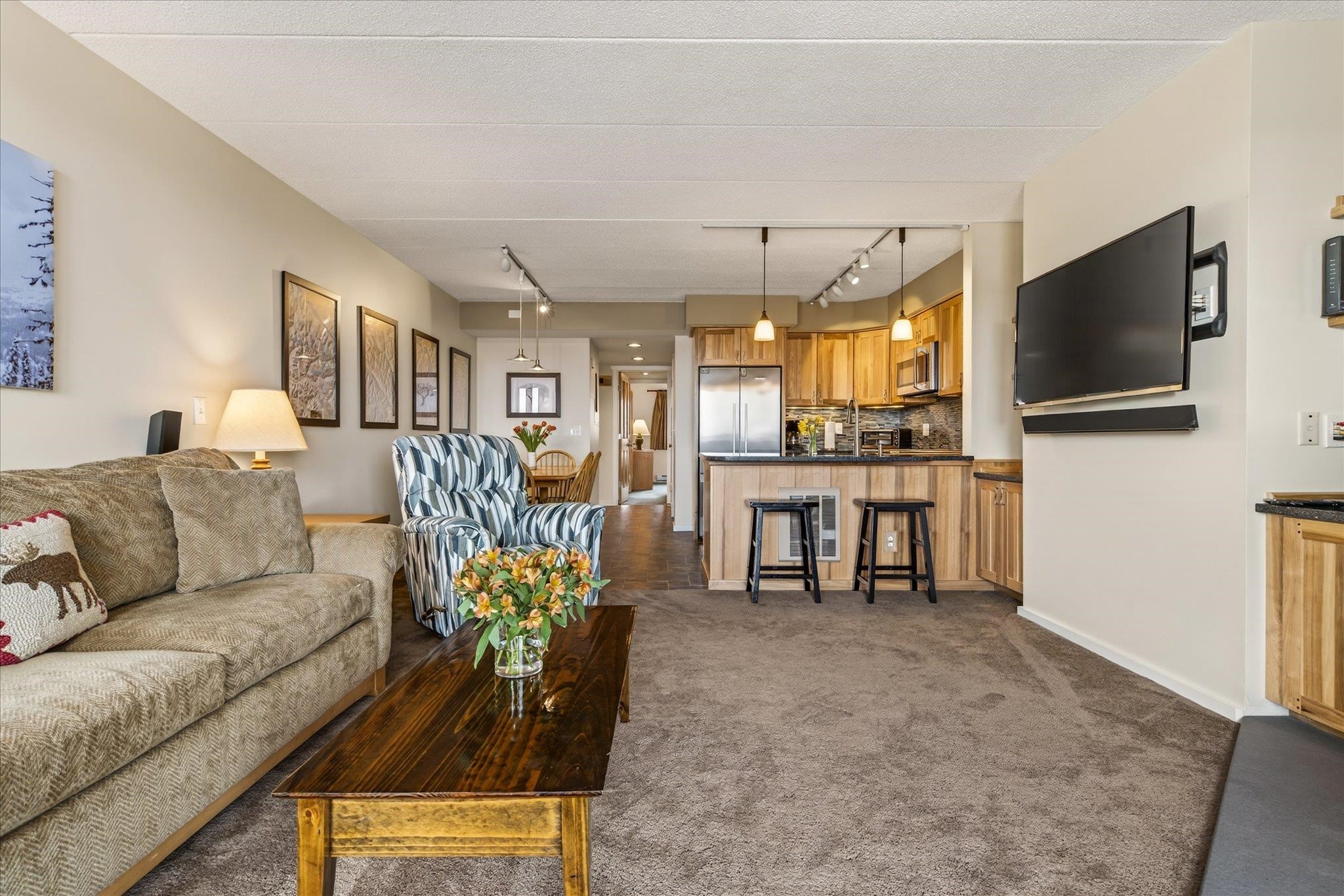 205 Old Mill Road, Unit C21 Killington, VT 05751 - Photo 5 of 52