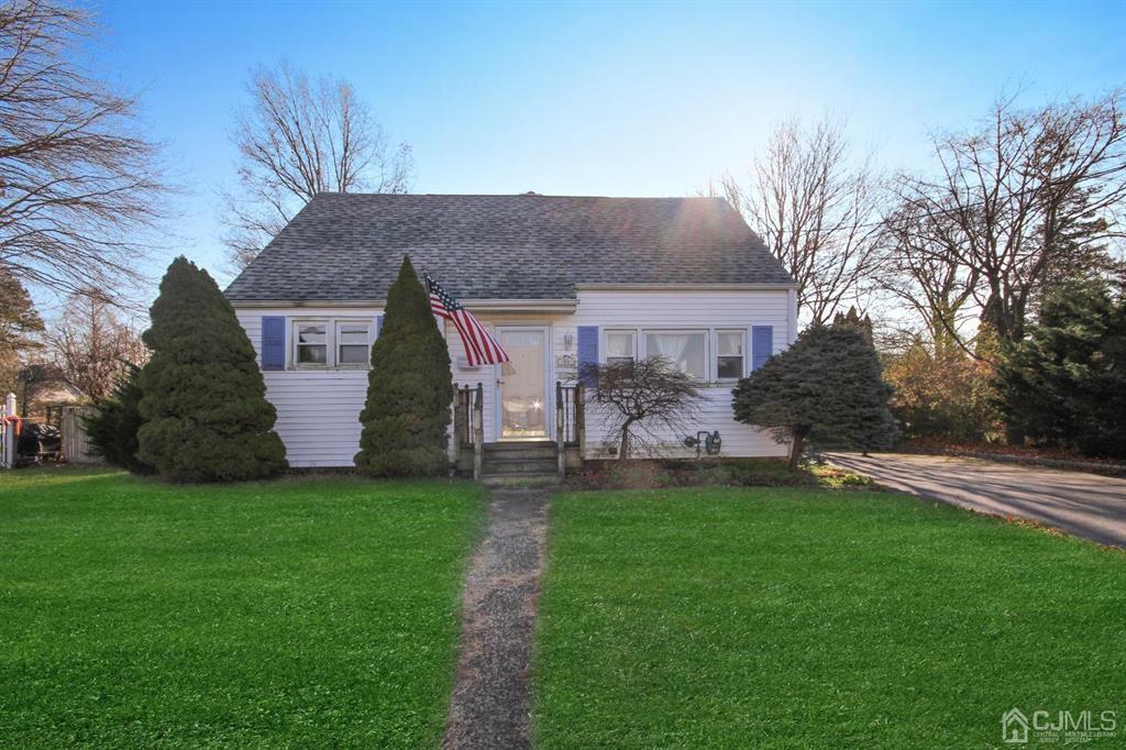 a view of a back yard of the house