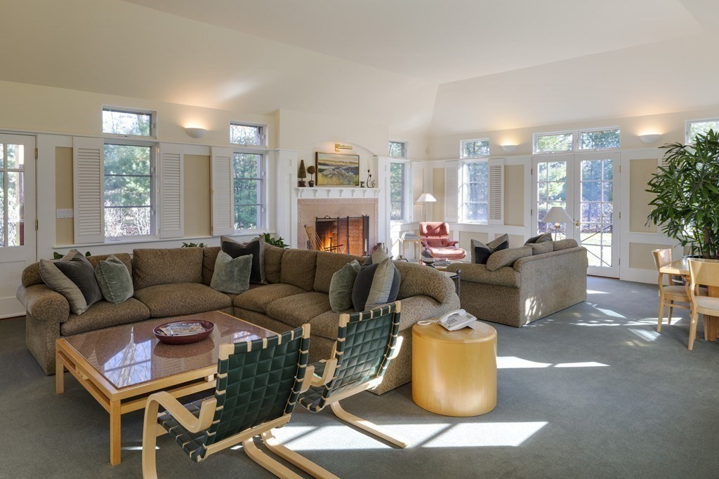 680 Strawberry Hill Road Concord, MA 01742 - Photo 15 of 23