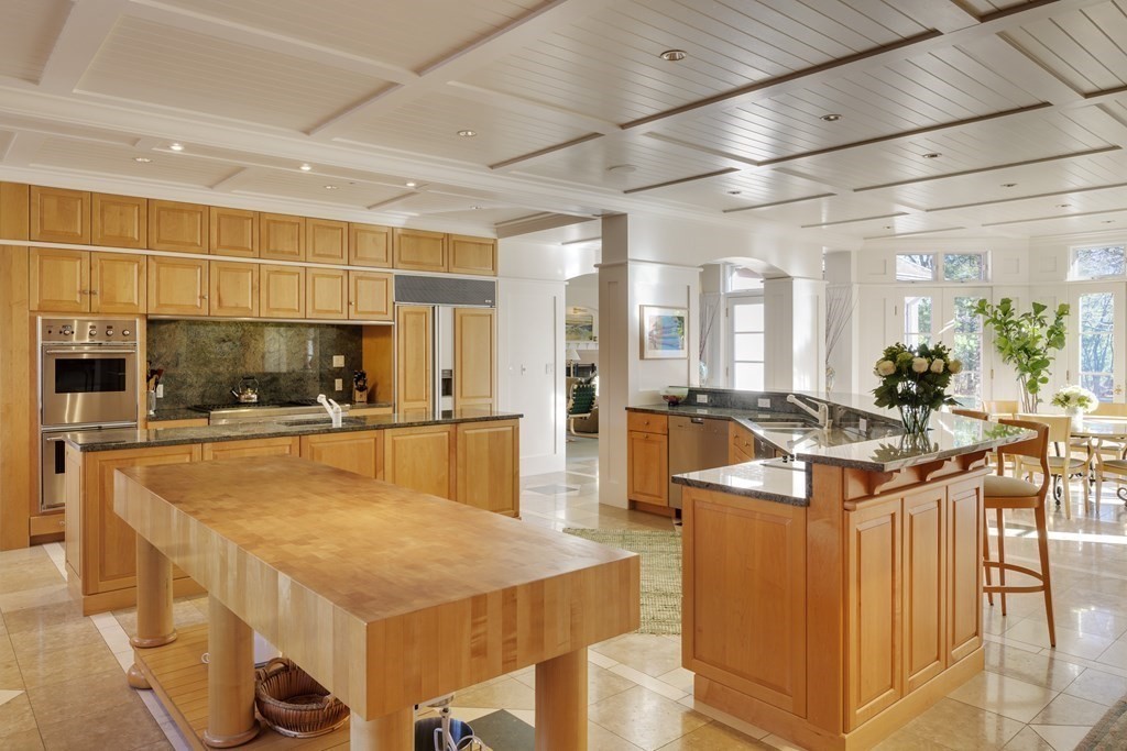 680 Strawberry Hill Road Concord, MA 01742 - Photo 6 of 23