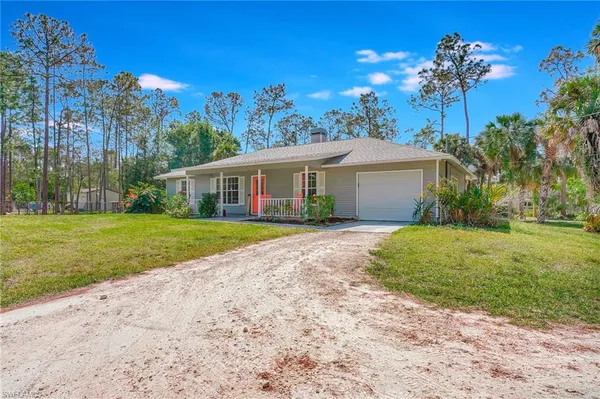 $3,000 | 3520 2nd Avenue Northeast, Naples, FL 34120