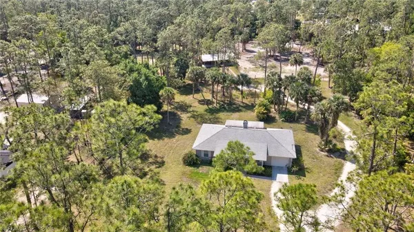 $3,000 | 3520 2nd Avenue Northeast, Naples, FL 34120