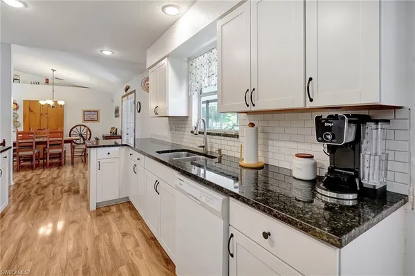 $3,000 | 3520 2nd Avenue Northeast, Naples, FL 34120