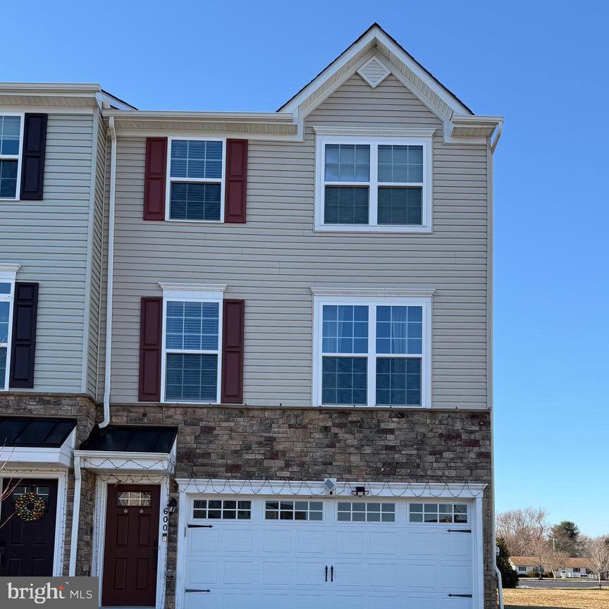 600 Judy Way Newark, DE 19713 - Photo 2 of 20 a front view of a house with a yard