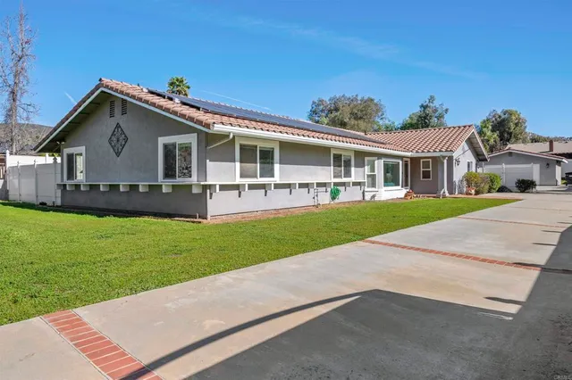 $799,000 | 23820 Oak Meadow Drive, Ramona, CA 92065