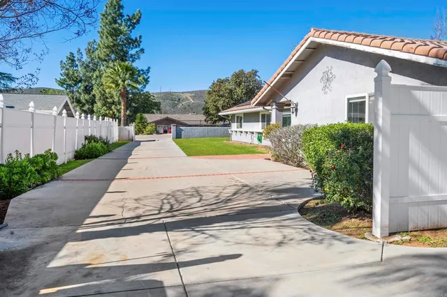 $799,000 | 23820 Oak Meadow Drive, Ramona, CA 92065