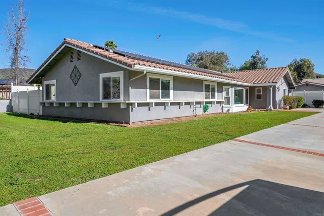 $799,000 | 23820 Oak Meadow Drive, Ramona, CA 92065