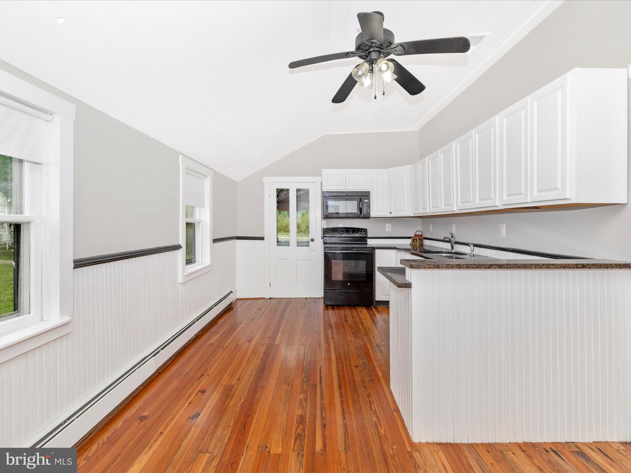 12261 Baugher Road Thurmont, MD 21788 - Photo 25 of 61 Kitchen
