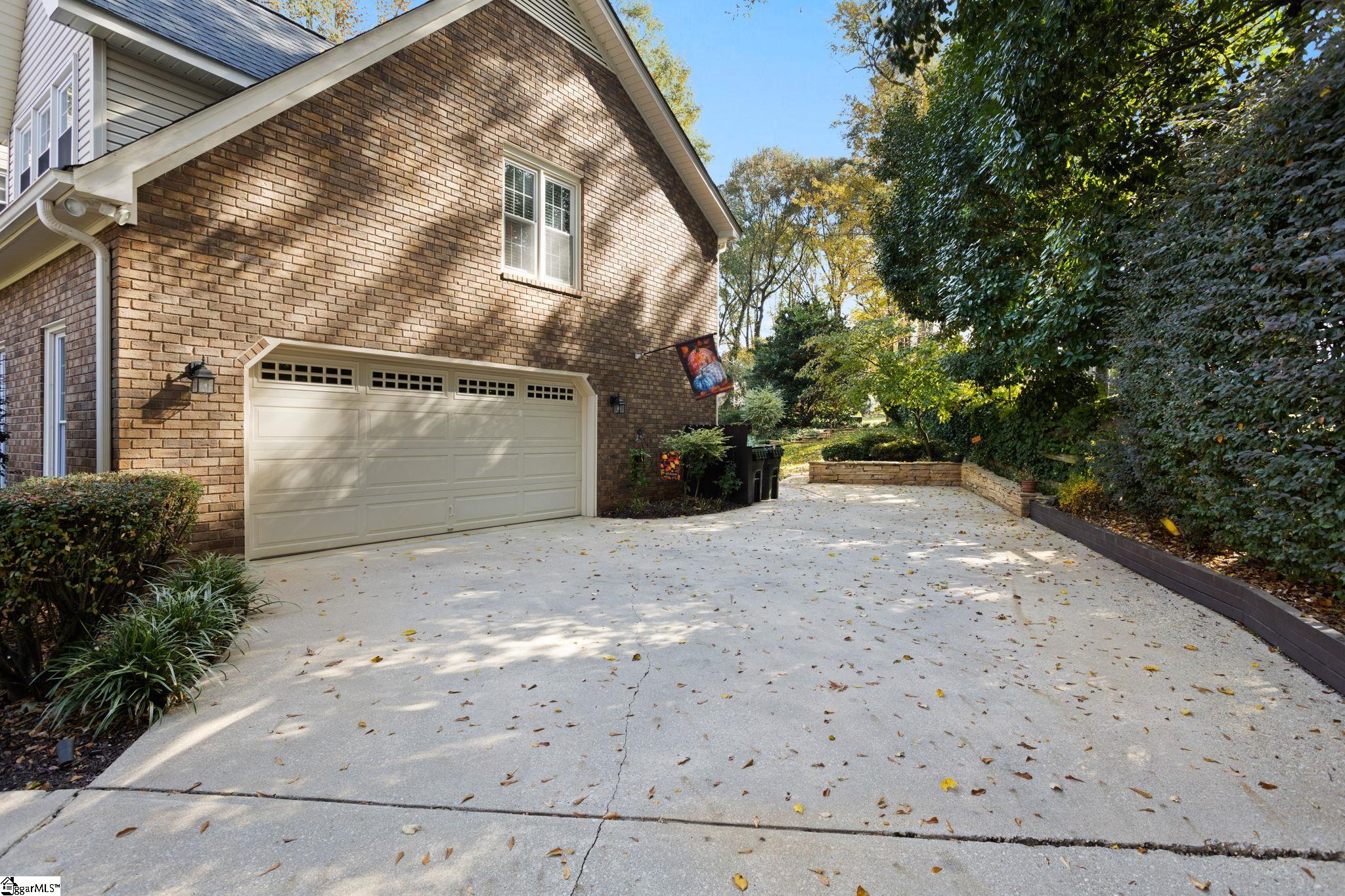 805 East Silverleaf Street Greer, SC 29650 - Photo 37 of 39