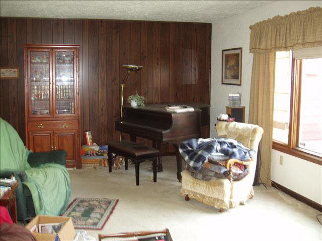 1621 East Sigler Road Carleton, MI 48117 - Photo 6 of 6 20416639-5.JPG