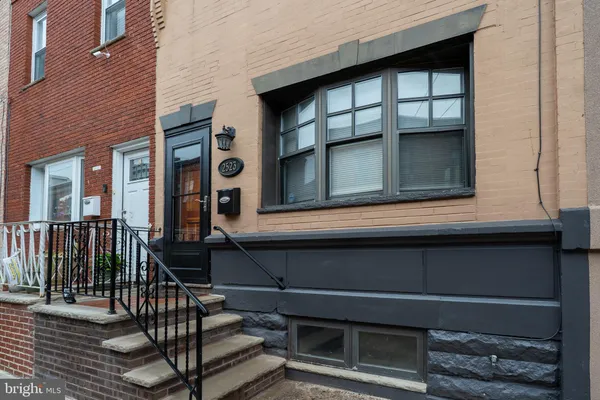 $2,000 | 2523 South Rosewood Street, Philadelphia, PA 19145