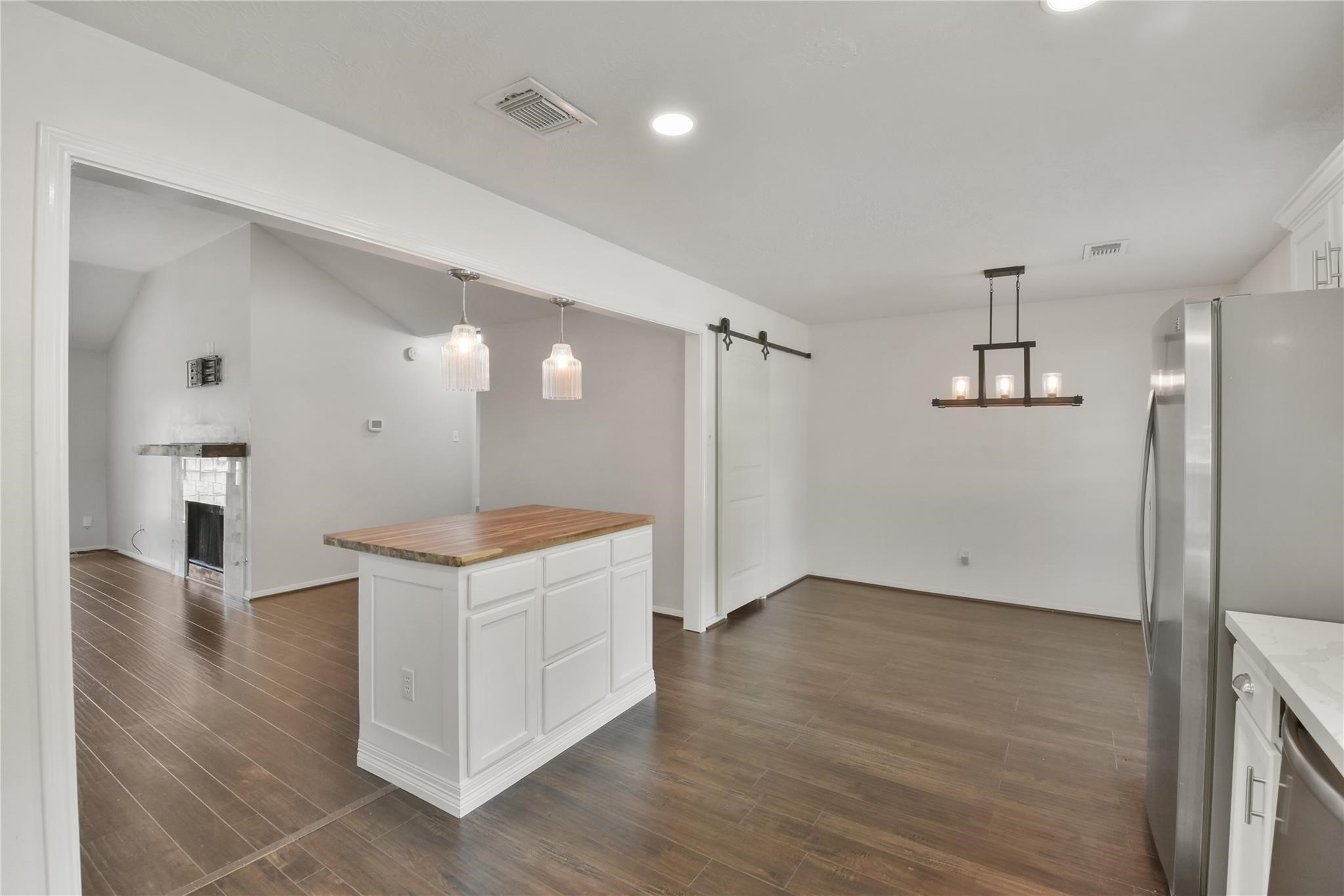 5014 Temple Bell Drive Spring, TX 77388 - Photo 12 of 30 Kitchen and breakfast combo