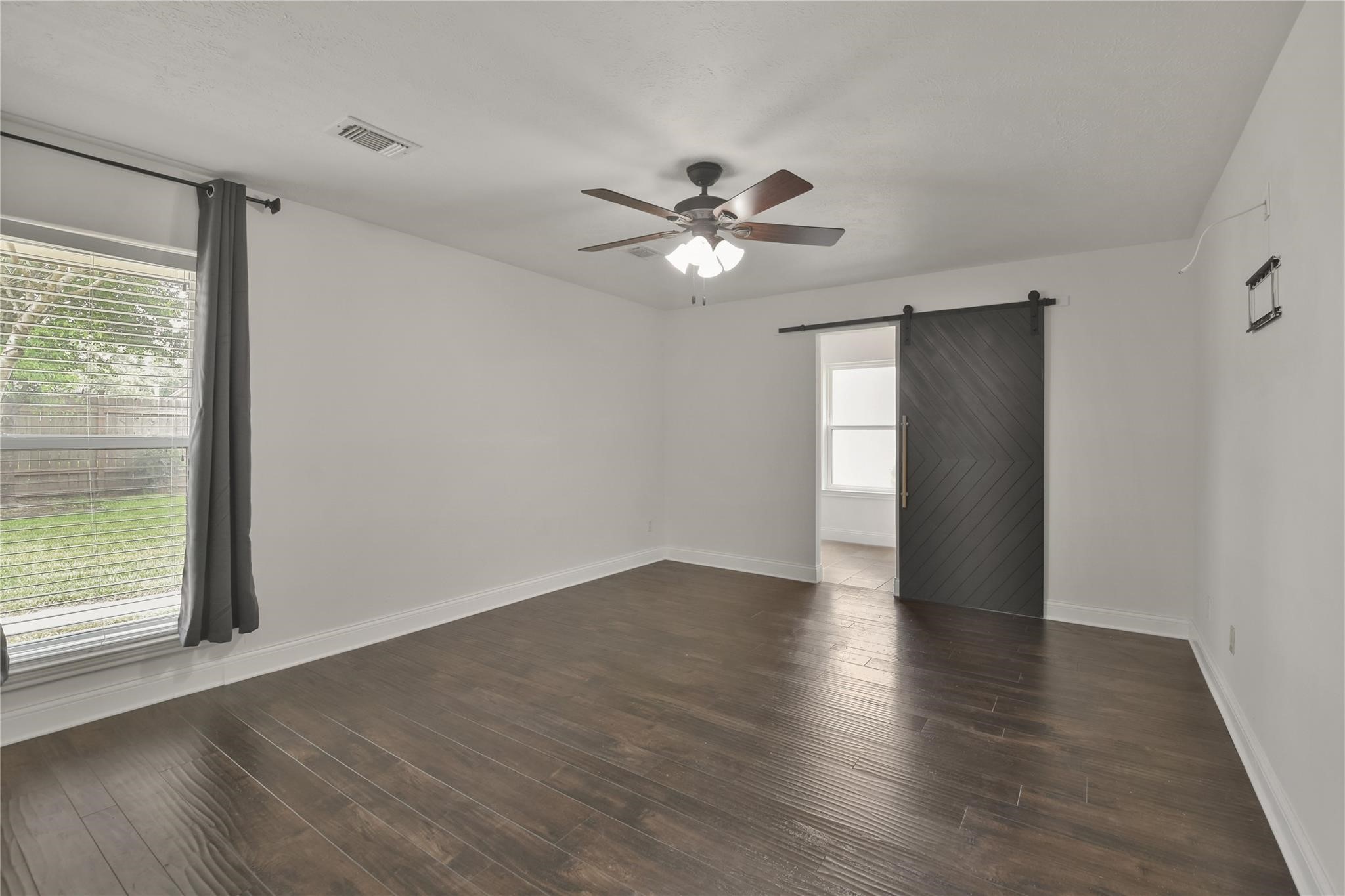 5014 Temple Bell Drive Spring, TX 77388 - Photo 17 of 30 Primary bedroom