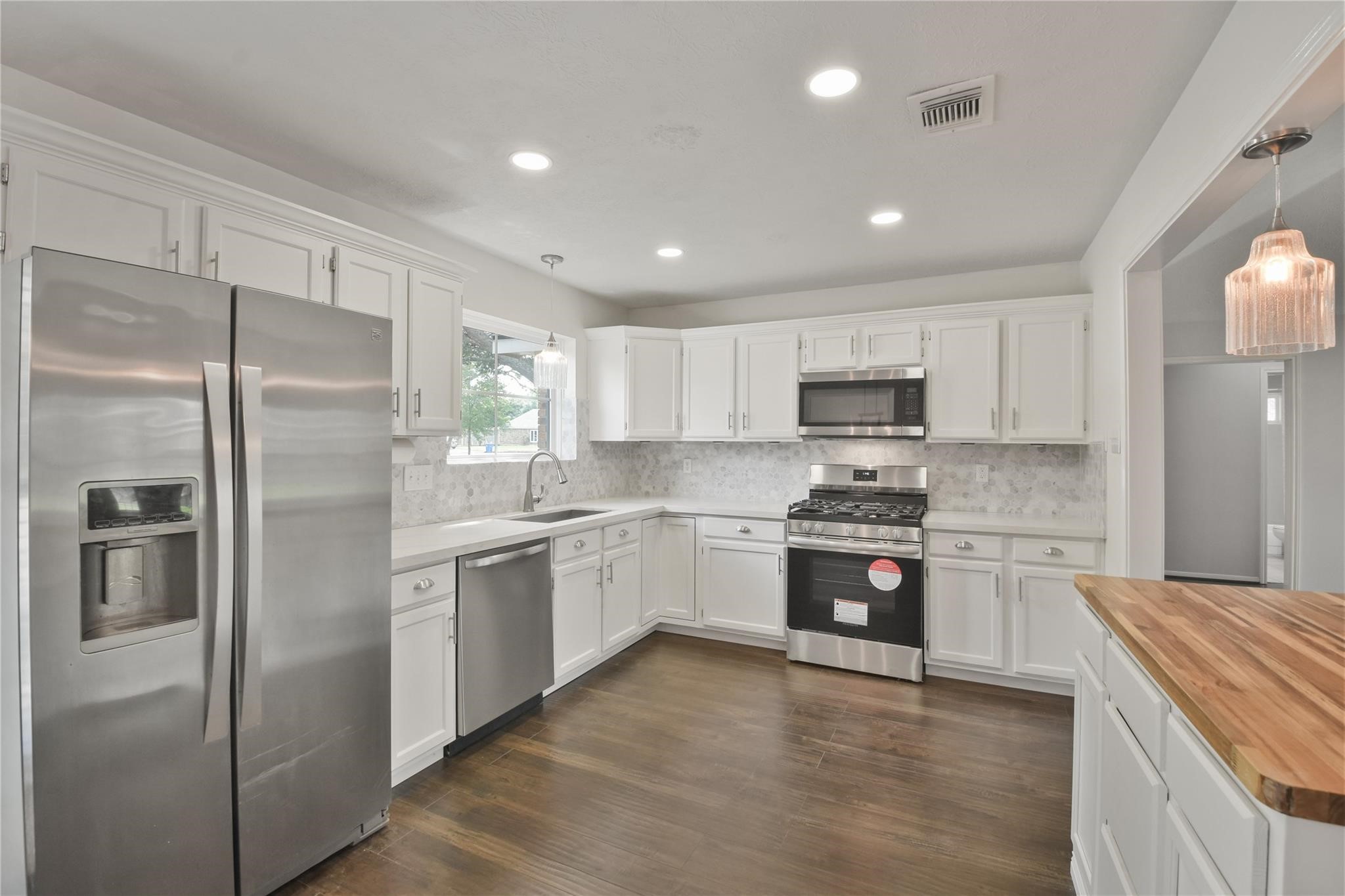 5014 Temple Bell Drive Spring, TX 77388 - Photo 10 of 30 Island kitchen with stainless appliances