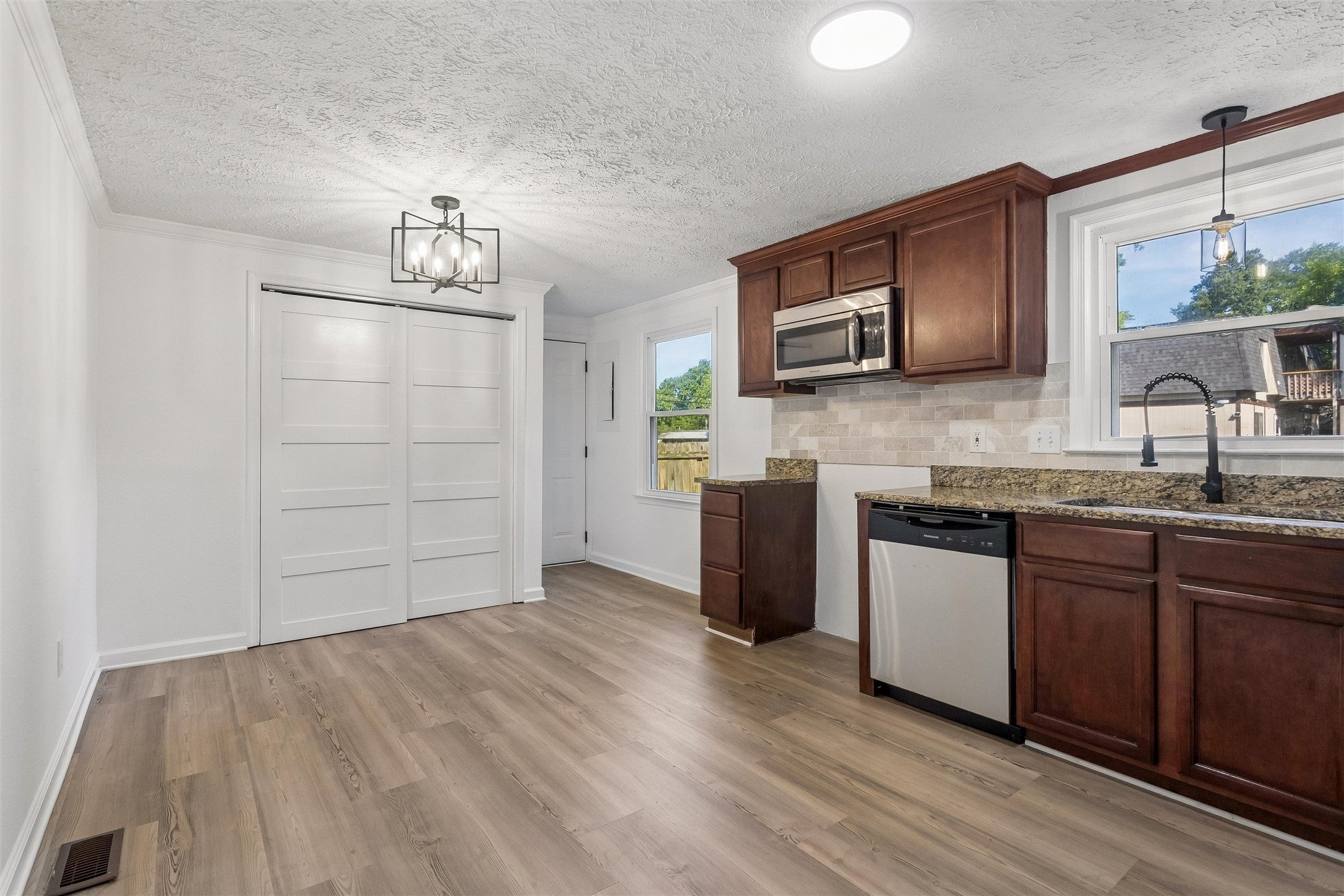 2403 Shell Road Hampton, VA 23661 - Photo 10 of 31 Gallery Image 10