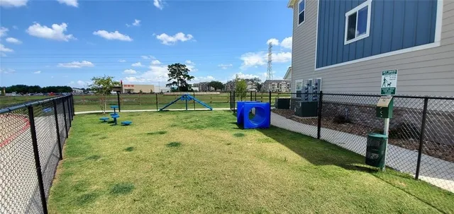 $739,900 | 21155 Gosling Road, Unit 37, Spring, TX 77388