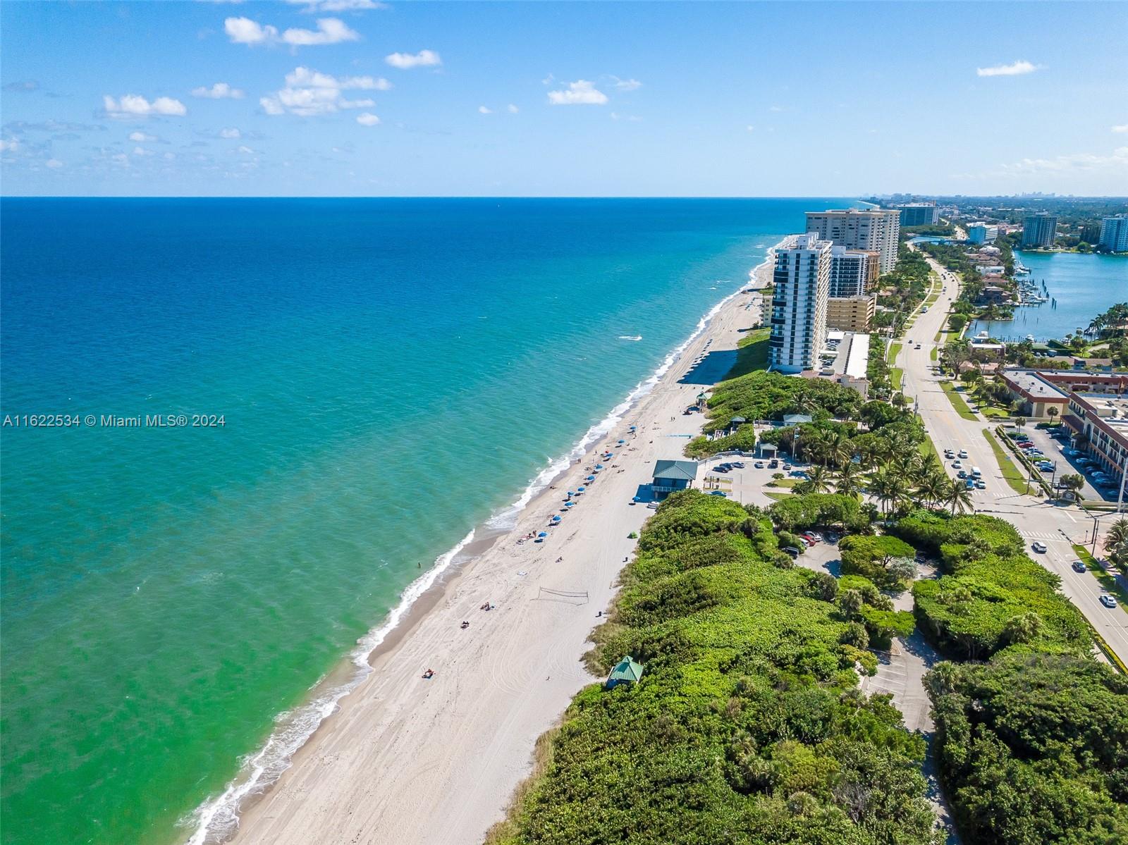 160 Northeast Wavecrest Court Boca Raton, FL 33432 - Photo 16 of 52 a view of a city