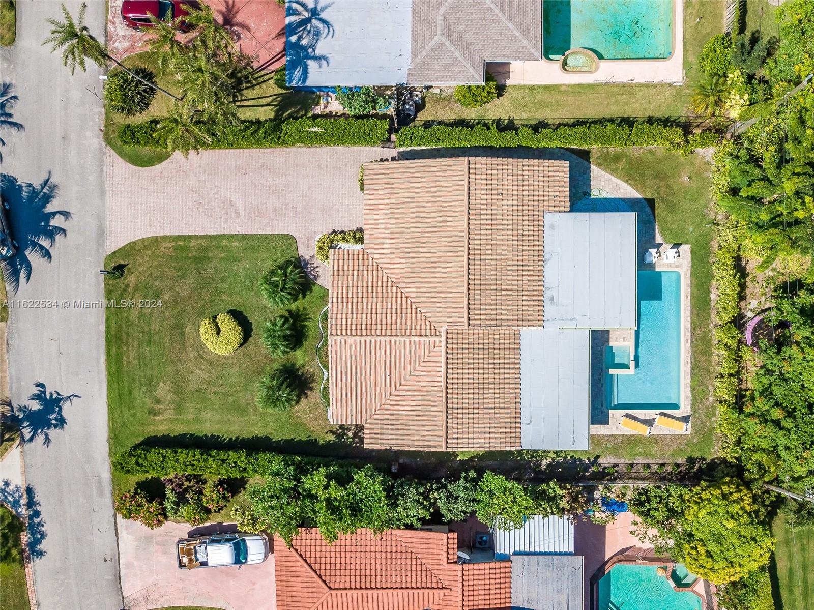 160 Northeast Wavecrest Court Boca Raton, FL 33432 - Photo 18 of 52 an aerial view of a house