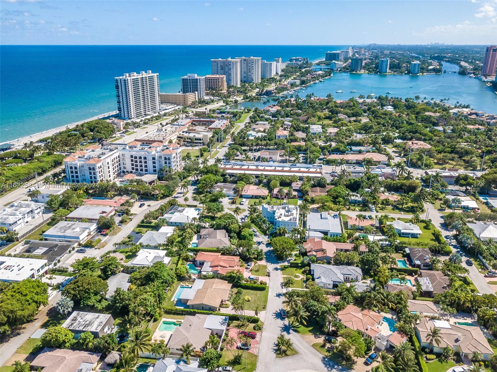 160 Northeast Wavecrest Court Boca Raton, FL 33432 - Photo 5 of 52 a view of a city
