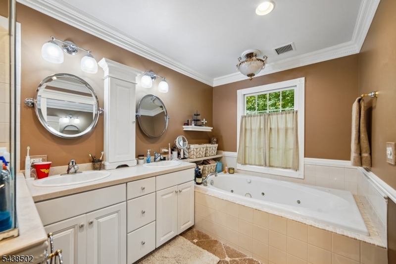 24 Canoe Brook Road Short Hills, NJ 07078 - Photo 32 of 42