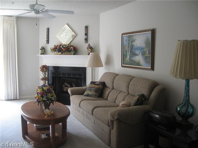 120 James High Point, Unit 2B High Point, NC 27265 - Photo 2 of 9 Living Room.
