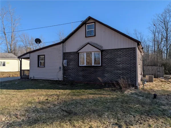 $70,000 | 501 Roanoke Avenue, Evans, NY 14006
