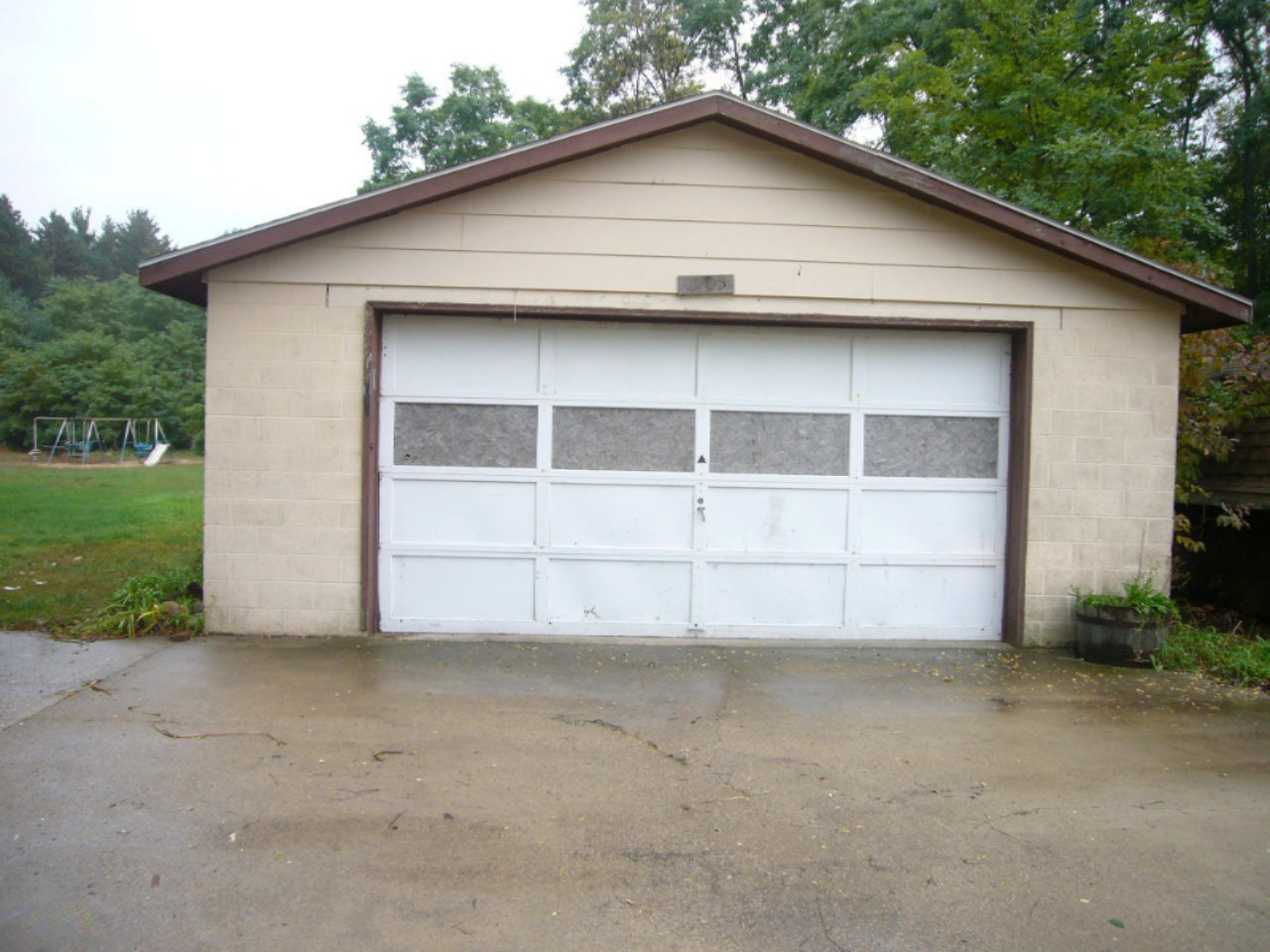 3705 West Riley-Thompson Road Whitehall, MI 49461 - Photo 2 of 22 P1160716