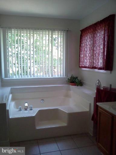 9362 River Crest Road Manassas, VA 20110 - Photo 16 of 23 Master Bath #2