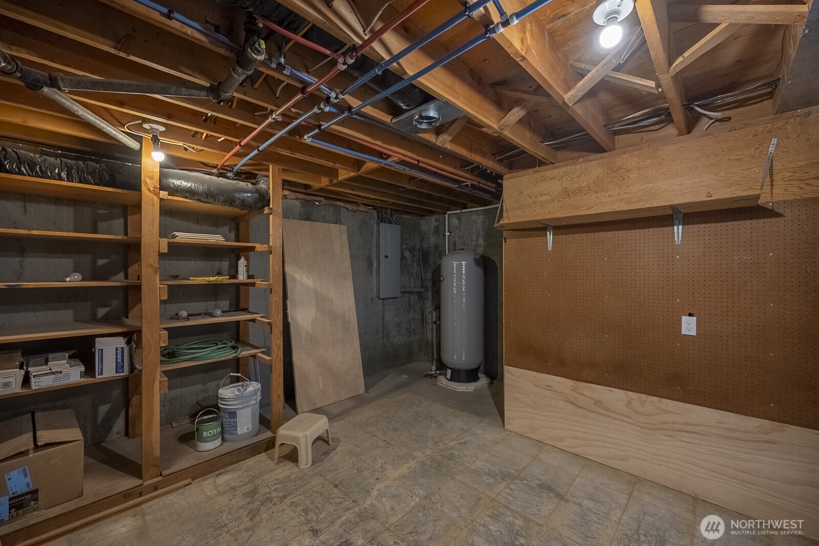 21807 Southwest 1st Road Quincy, WA 98848 - Photo 32 of 40 a view of an empty room with furniture