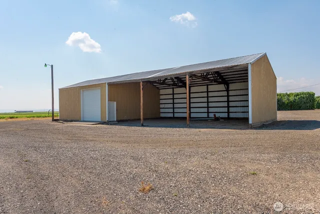 a view of a house with a garage