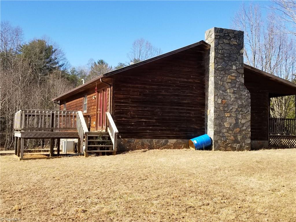 718 Wiley Royal Road Elkin, NC 28621 - Photo 6 of 27 Side view of home