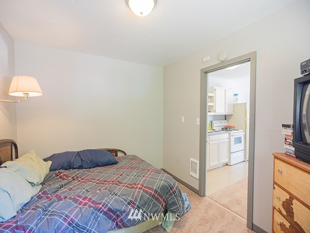 653 Fall Creek Road Longview, WA 98632 - Photo 11 of 25