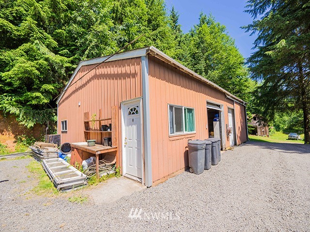 653 Fall Creek Road Longview, WA 98632 - Photo 16 of 25