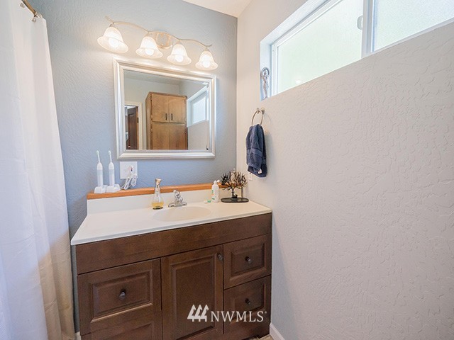 653 Fall Creek Road Longview, WA 98632 - Photo 8 of 25