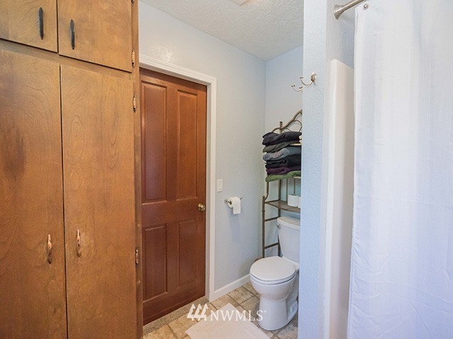 653 Fall Creek Road Longview, WA 98632 - Photo 9 of 25