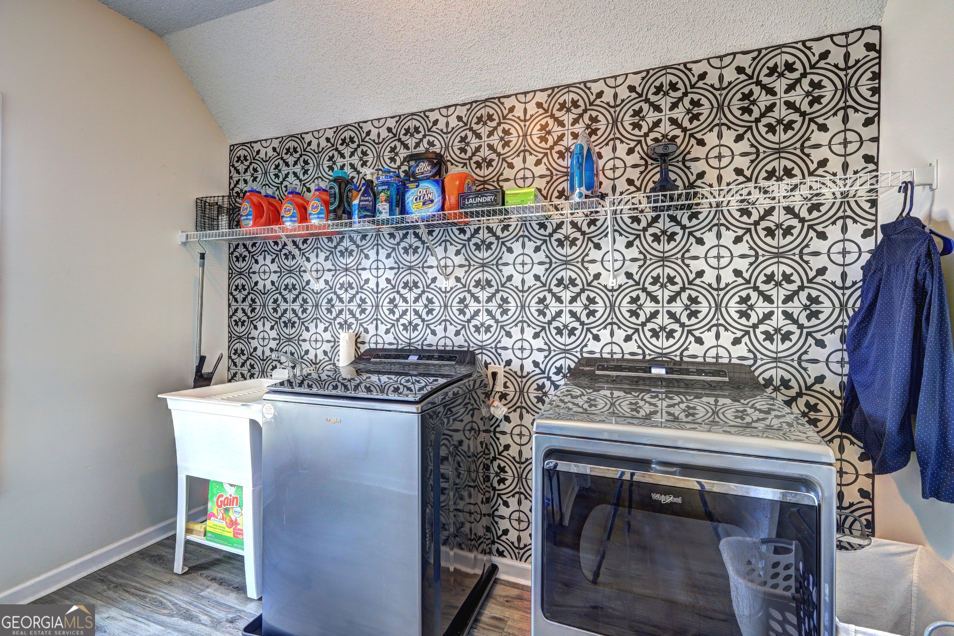 36 Snapfinger Trail Stockbridge, GA 30281 - Photo 15 of 17 a utility room with dryer and washer