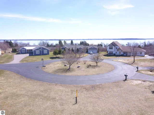 $77,000 | 5178 South Shore View Circle, Suttons Bay, MI 49682