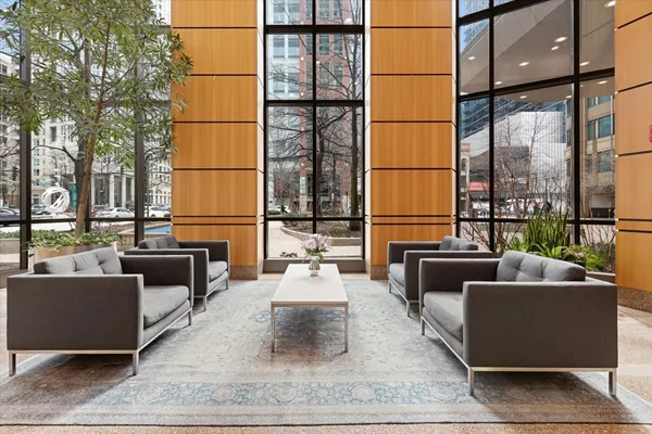 $345,000 | 400 North LaSalle Drive, Unit 2808, Chicago, IL 60654