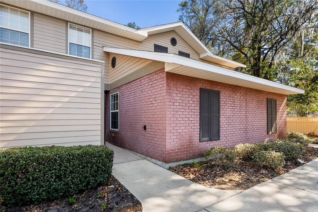 1217 Northwest 55th Street, Unit 14 Gainesville, FL 32605 - Photo 32 of 38