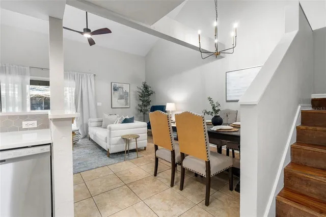 $1,995 | 1217 Northwest 55th Street, Unit 14, Gainesville, FL 32605