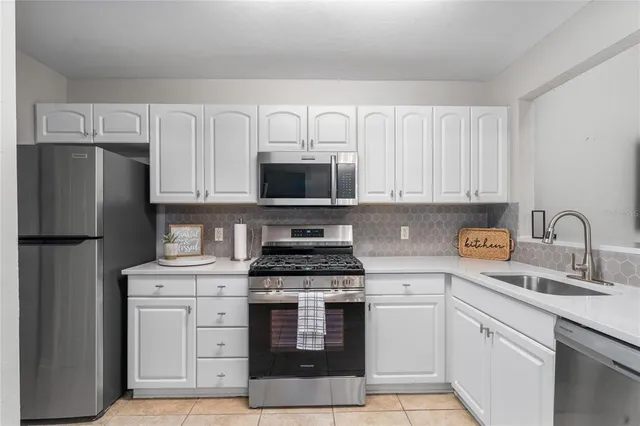 $1,995 | 1217 Northwest 55th Street, Unit 14, Gainesville, FL 32605