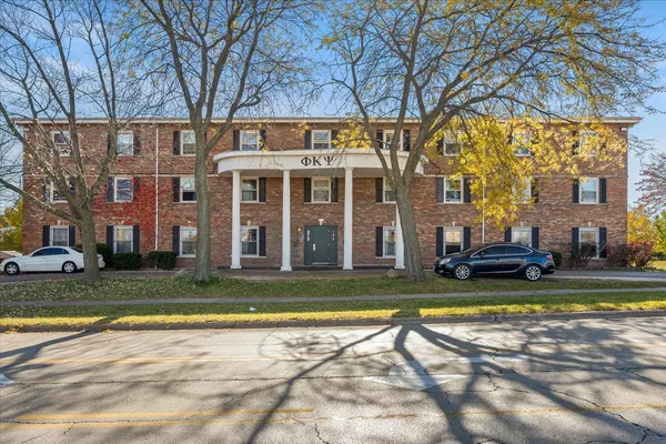 $1,250,000 | 1020 West Hillcrest Drive, DeKalb, IL 60115